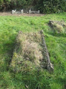 The Smith grave set