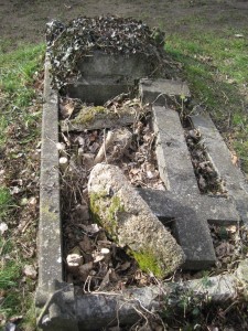 Although broken the pieces of the Barns monument are all there.