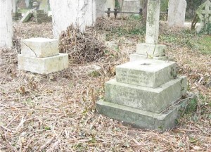 Graves of Stokes's wife and two children