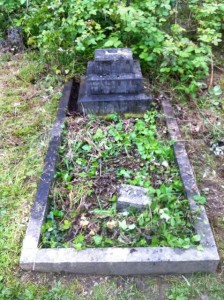 Warland grave