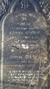 Gentle grave