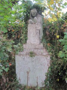 The monument has suffered some damage and the inscription is badly eroded. Photo October 2016